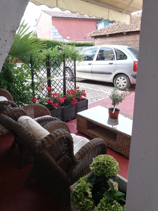 Apartments Poretti For 2,In Center Parking Free In The Yard,6 Min Beach Walk Rovinj Exterior photo